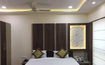 Dwivedi Hotels Sri Omkar Palace
