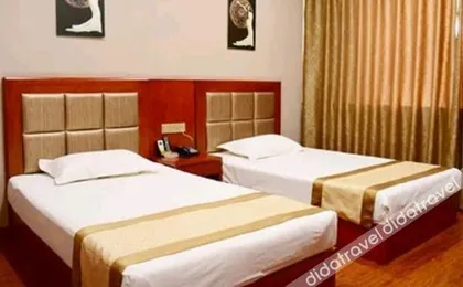 Shankee Hotel (Linfen High-Speed Railway Station Luogu Bridge)
