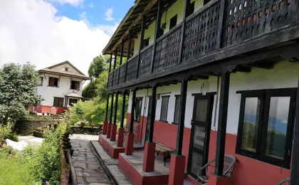 Everest Manla Resort