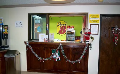 Super 8 by Wyndham Saginaw