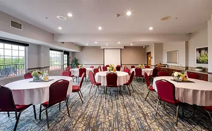 Ayres Suites Mission Viejo – Lake Forest