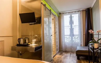 HOTEL DISTRICT REPUBLIQUE