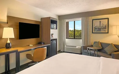 Radisson Hotel Grand Rapids Riverfront