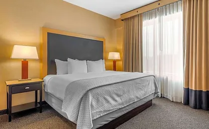Cambria Hotel Akron - Canton Airport