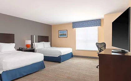 Hampton Inn & Suites Madison/Downtown