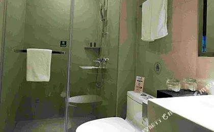 Homeinn Selected (Xinghua Yingwu Middle Road, Hyde International）
