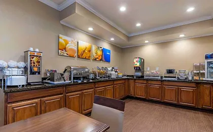 Comfort Inn & Suites Waterloo - Cedar Falls