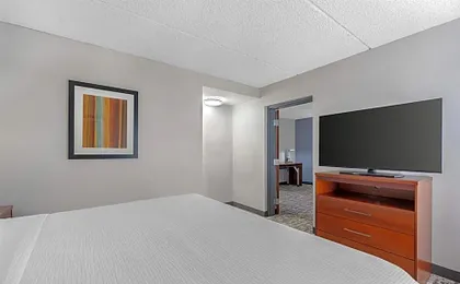 Best Western Plus Fresno Airport Hotel