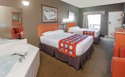 Super 8 by Wyndham Three Hills AB