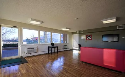 HomeTowne Studios Denver - Lakewood West