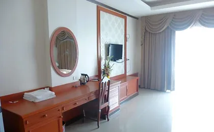Crystal Place Buayai