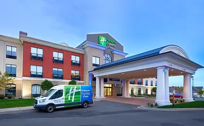 Holiday Inn Express Hotel & Suites Dieppe Airport By IHG