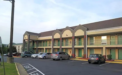 Super 8 by Wyndham Stafford