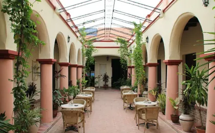 Hotel E La Avellaneda