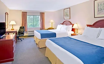 Days Inn & Suites by Wyndham Laurel Near Fort Meade