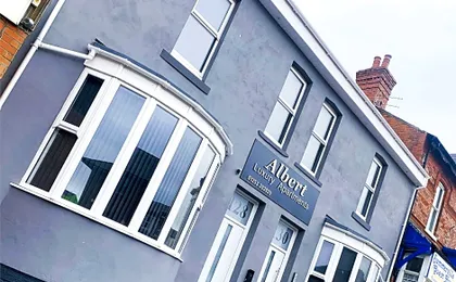 Albert Luxury Hottub and Jacuzzi Apartments