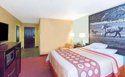 Super 8 by Wyndham Richmond
