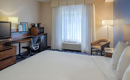 Fairfield Inn & Suites by Marriott Dayton Troy