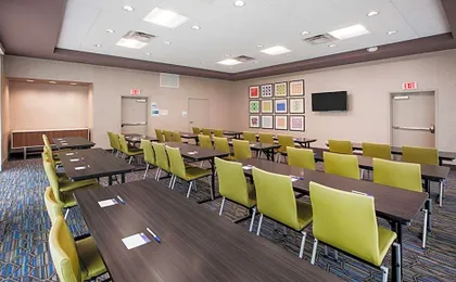Holiday Inn Express & Suites Atlanta N - Woodstock By IHG