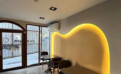 The Reina Hotel