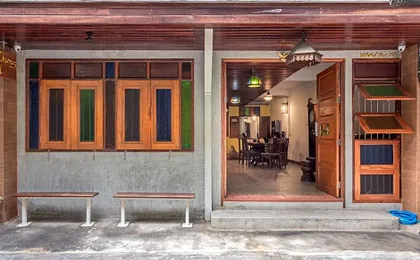Banthat Thong Hostel
