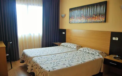 HOTEL PIEDRA