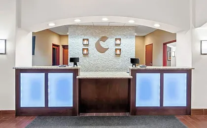 Comfort Inn & Suites Allen Park - Dearborn