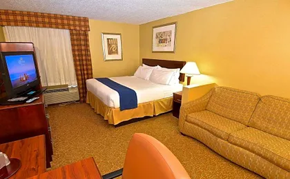 Holiday Inn Express Hotel And Suites Fenton-I-44 By IHG