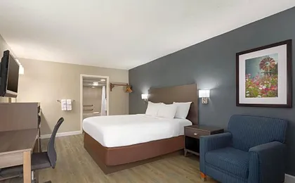 Baymont by Wyndham Wilmington