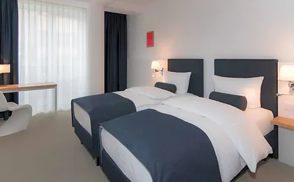 Bayer 89 Vi Vadi Hotel