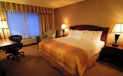 DoubleTree By Hilton Milwaukee Brookfield