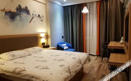 Junyi Chain Hotel (Xiayi County Changsheng Road Administrative Service Center)