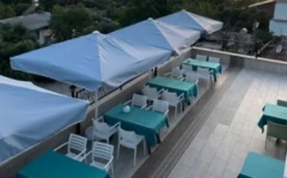 Beachway Hotel Side