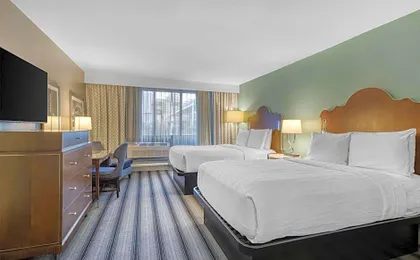 Best Western River North Hotel