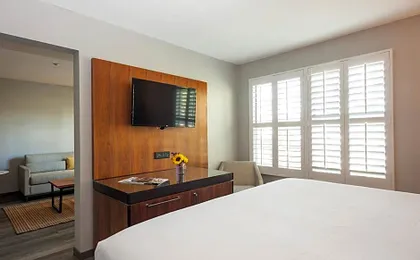 Hotel Indigo Napa Valley By IHG
