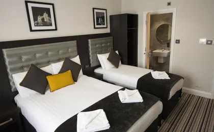 ST GEORGES INN VICTORIA