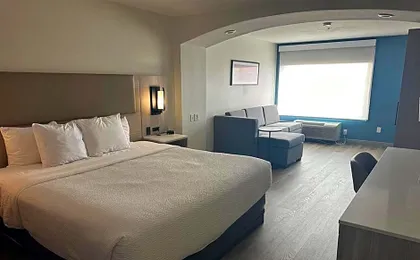 La Quinta Inn & Suites by Wyndham Albuquerque Midtown