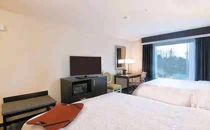 Hampton Inn & Suites Bellevue Downtown-Seattle