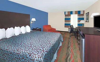 Days Inn by Wyndham Springfield