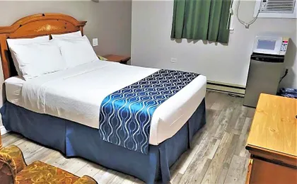Knights Inn Colonial Fireside Inn