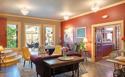 Chamberlin Inn