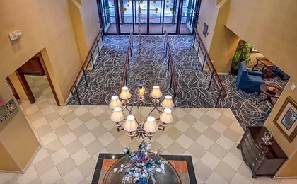Clarion Collection Arlington Court Suites Hotel