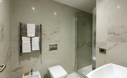 Floris Hotel