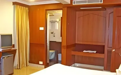 Hotel Nandhini - Minerva Circle