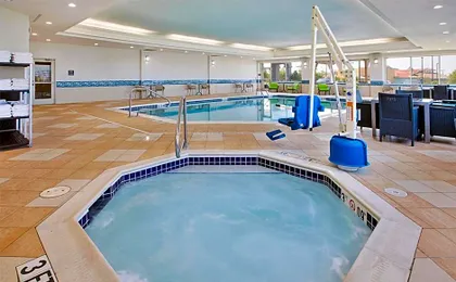 Hampton Inn & Suites Cleveland-Beachwood
