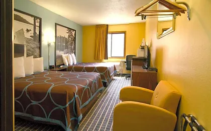 Super 8 by Wyndham Red Wing