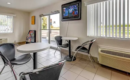 Motel 6 Waco, TX - Lacy Lakeview