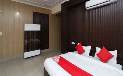 OYO 29383 Hotel Heaven Heights