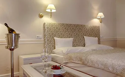 Hotel Embassy