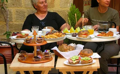 Camelot Traditional & Classic Hotel